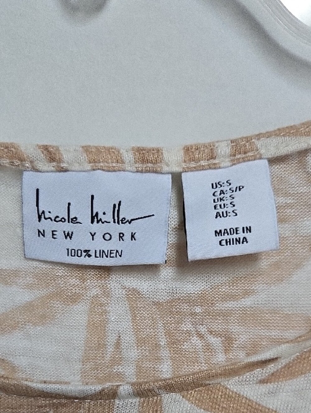 Nicole Miller Cream Top with Tan Palm Leaf Print - Short Sleeve 100% Linen Small - Picture 2 of 6